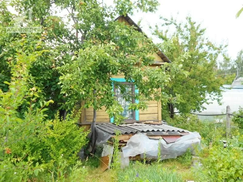 Садовый участок с небольшим домиком в городской черте. r170998