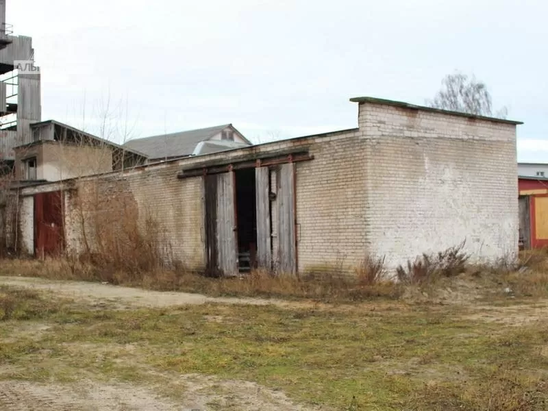 Здание склада в собственность в промышленной зоне. y180039